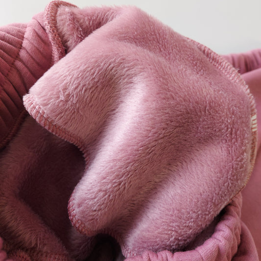 Laisvalaikio kelnės su kailiuku