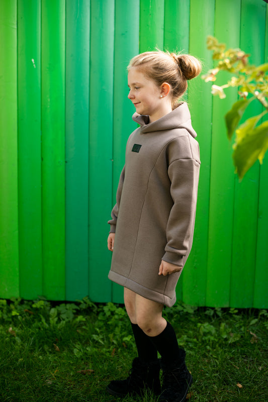 Šilta trikotažinė suknelė-džemperis