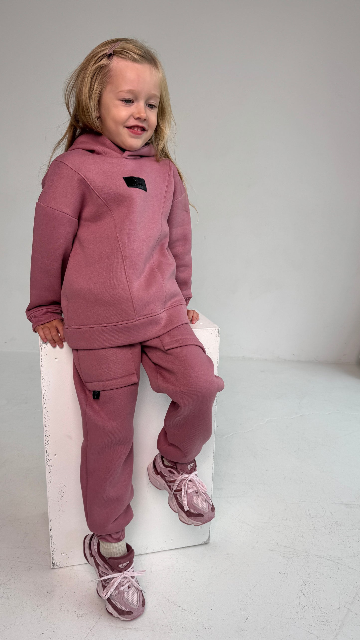 Laisvalaikio kelnės su pūkeliu mergaitei